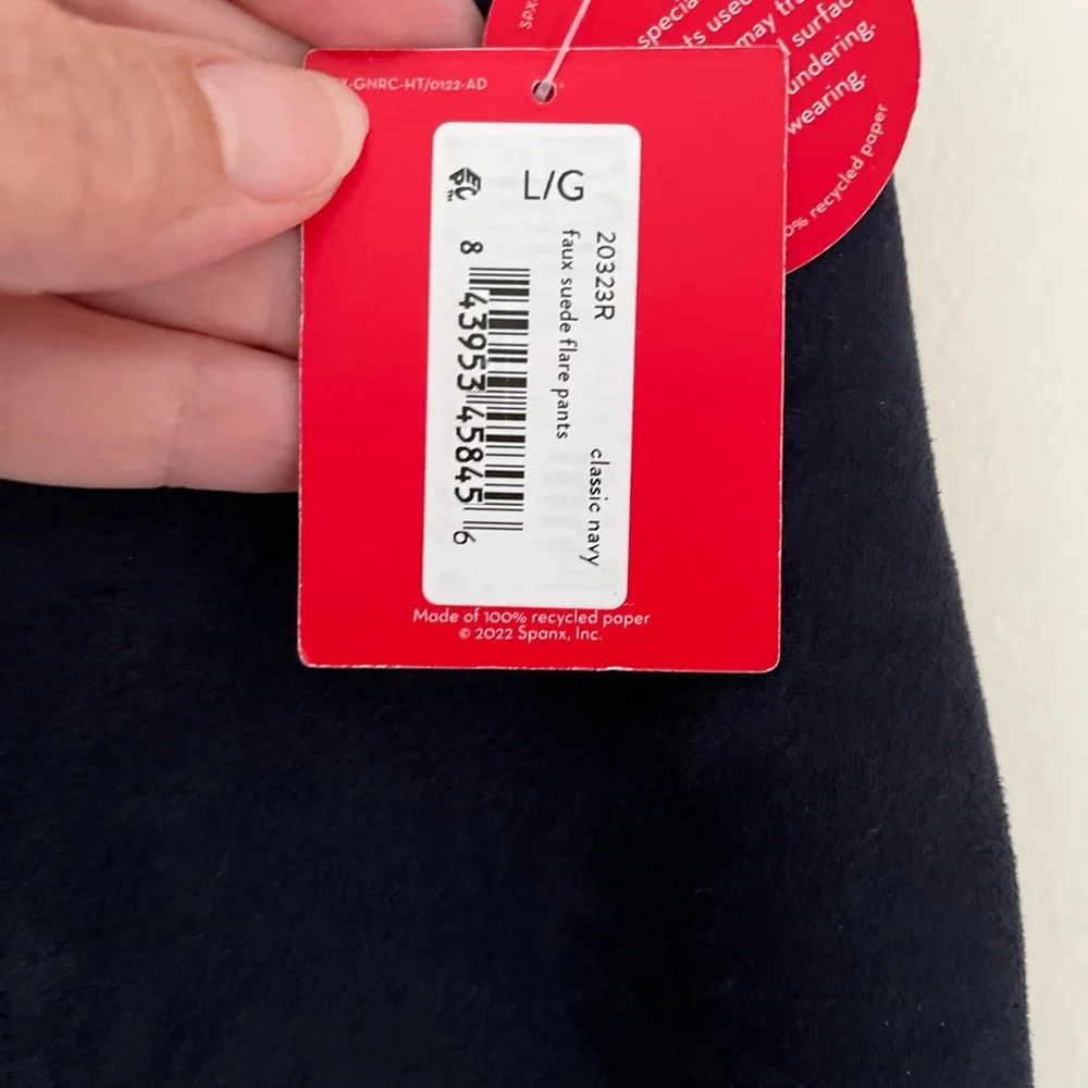 Spanx sueaded stretchy pull on fitted bell bottoms navy blue women’s size Large. - Picture 3 of 14